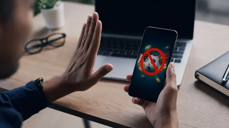 Inisiatif Berani Castelli: Pembatasan Situs Judi Online di Jaringan Umum